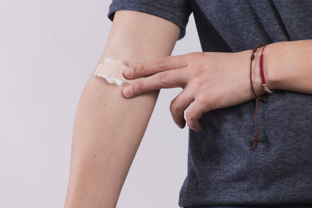 채혈 부작용 - 지혈 잘해야 멍이 안든다